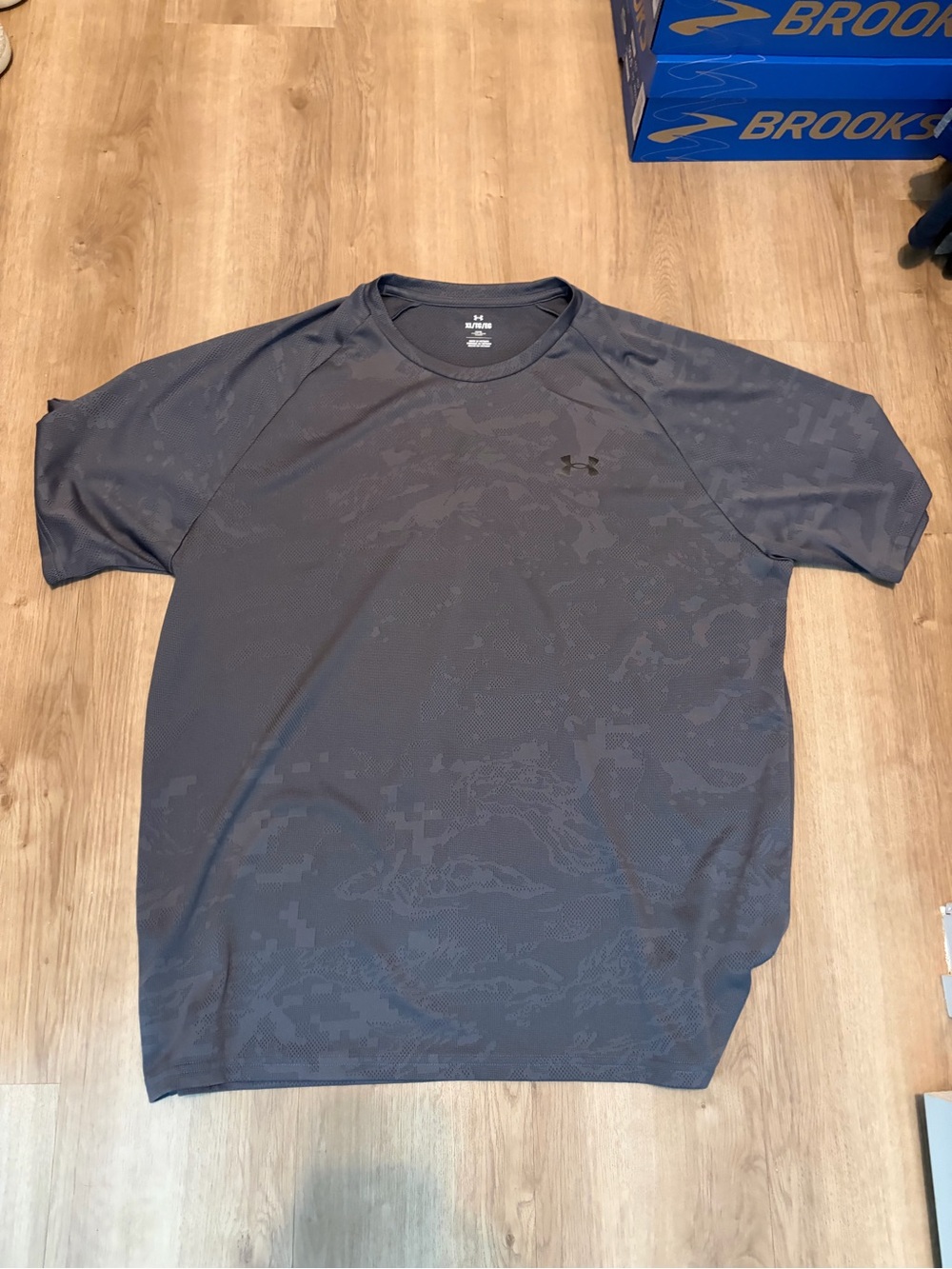 Under Armour Men’s Short Sleeve Performance Tee — Charcoal Camo